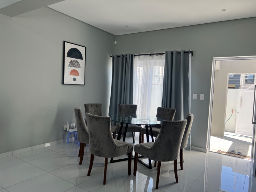 3 Bedroom Property for Sale in Parklands North Western Cape